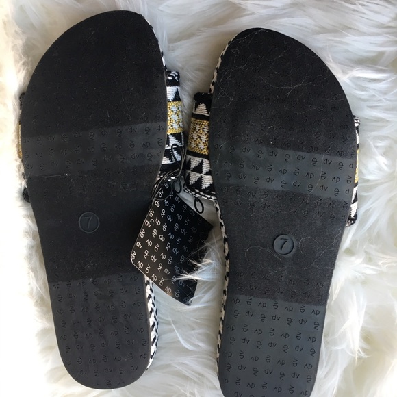 NWOT Black and white slide sandals - Picture 3 of 3
